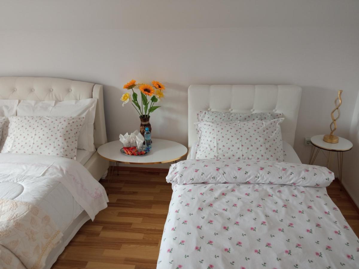 Casa Irina Villa Piatra Neamţ Buitenkant foto